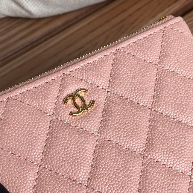 CC CLASSIC SMALL 15 ZIPPED POUCH IN LIGHT PINK GRAINED CALFSKIN