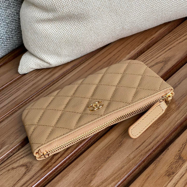 CC CLASSIC SMALL 15 ZIPPED POUCH IN DARK BEIGE GRAINED CALFSKIN