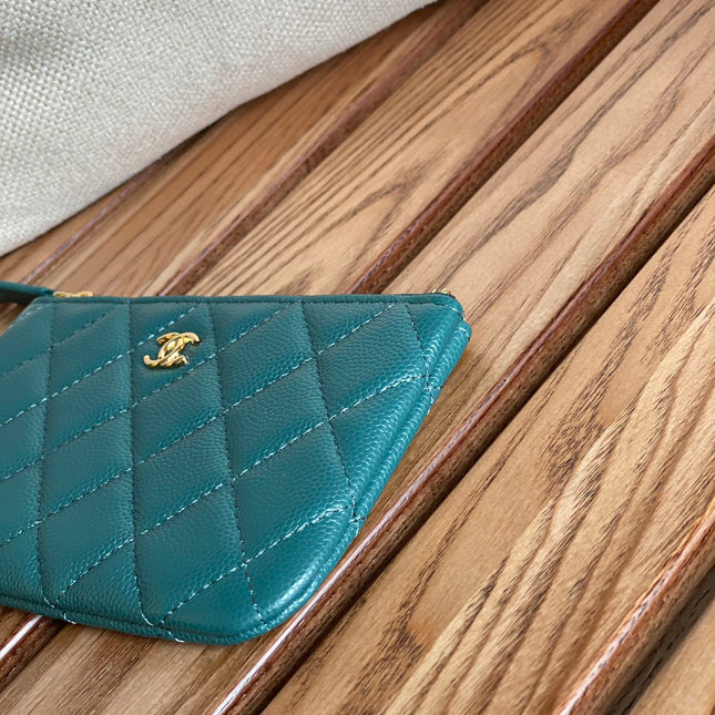 CC CLASSIC SMALL 15 ZIPPED POUCH IN PINE GREEN GRAINED CALFSKIN