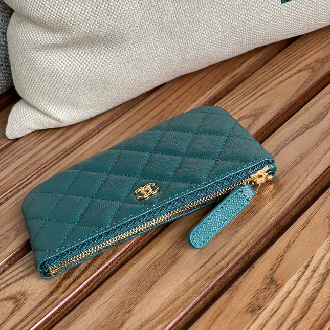 CC CLASSIC SMALL 15 ZIPPED POUCH IN PINE GREEN GRAINED CALFSKIN
