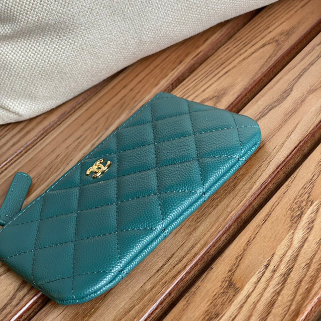 CC CLASSIC SMALL 15 ZIPPED POUCH IN PINE GREEN GRAINED CALFSKIN