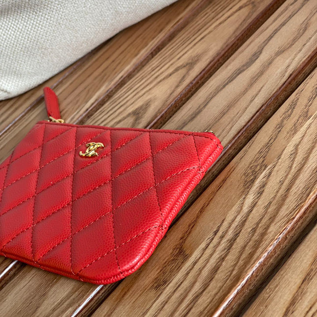 CC CLASSIC SMALL 15 ZIPPED POUCH IN CRIMSON RED GRAINED CALFSKIN