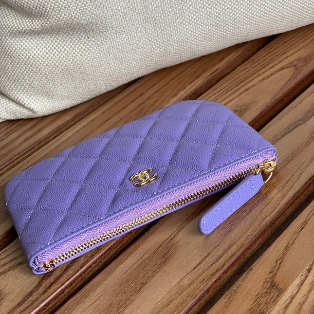 CC CLASSIC SMALL 15 ZIPPED POUCH IN AMETHYST PURPLE GRAINED CALFSKIN