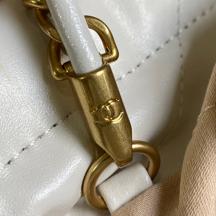 CC HOBO MINI 20CM WHITE LAMBSKIN GHW