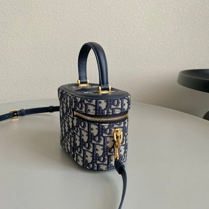 SIGNATURE VANITY 16 IN BLUE OBLIQUE JACQUARD