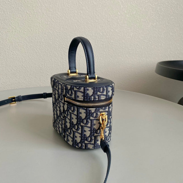 SIGNATURE VANITY 16 IN BLUE OBLIQUE JACQUARD