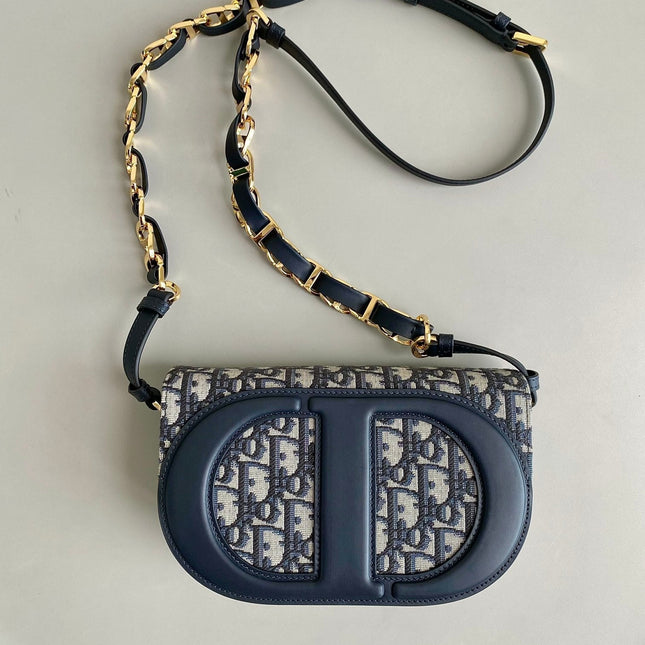 SIGNATURE HOBO 21 BAG IN BLUE OBLIQUE JACQUARD