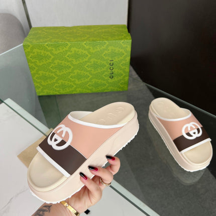 INTERLOCKING G SLIDE SANDAL IN WHITE CREAM MIX COLORFUL IMPORTED TPU