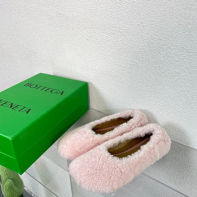 ATOMIC SHEARLING BALLERINA FLATS LIGHT PINK
