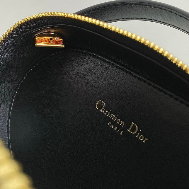 SIGNATURE 18 OVAL BAG IN BLACK CALFSKIN