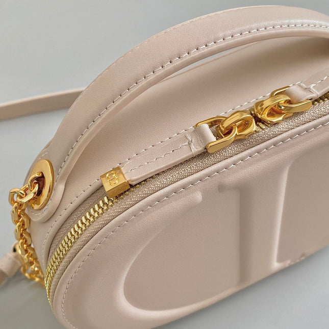 SIGNATURE 18 OVAL BAG IN BEIGE CALFSKIN