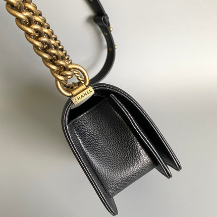 SMALL BOY BAG 20 IN BLACK LAMBSKIN GOLD HARDWARE