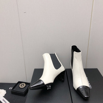 SHORT BOOTS IN WHITE MIX BLACK SHEEPSKIN