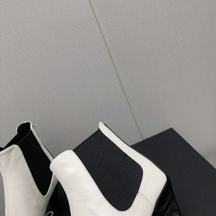 SHORT BOOTS IN WHITE MIX BLACK SHEEPSKIN