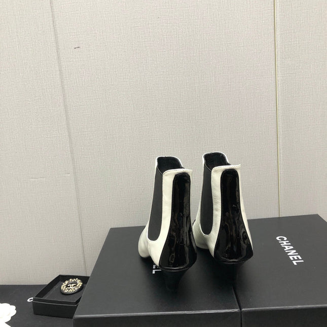 SHORT BOOTS IN WHITE MIX BLACK SHEEPSKIN