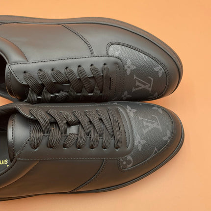 LV RIVOLI SNEAKER BLACK