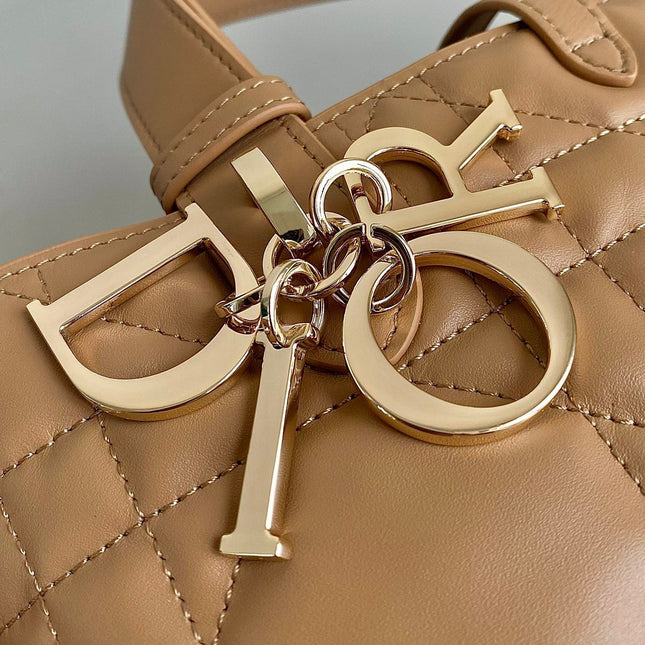 TOUJOURS 28 BAG IN CAMEL BEIGE LAMBSKIN
