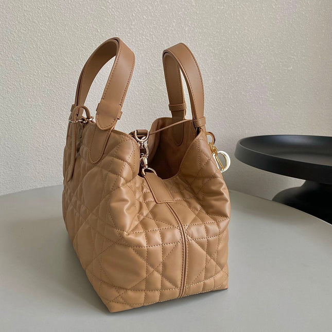 TOUJOURS 28 BAG IN CAMEL BEIGE LAMBSKIN
