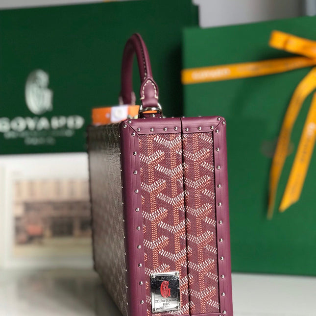 GRAND HÔTEL TRUNK BAG 24 IN BURGUNDY RED GOYARDINE CANVAS AND CALFSKIN