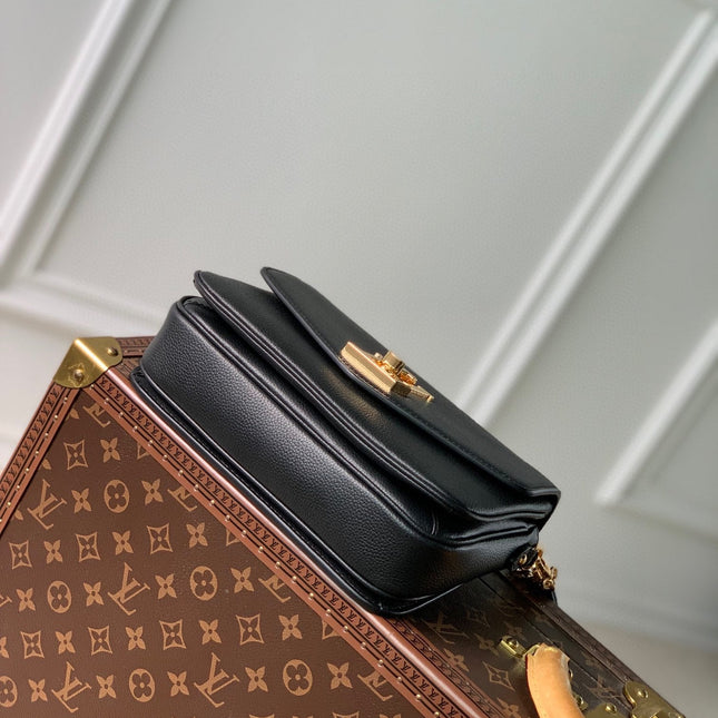 OXFORD 22 IN BLACK LAMBSKIN GOLD HARDWARE