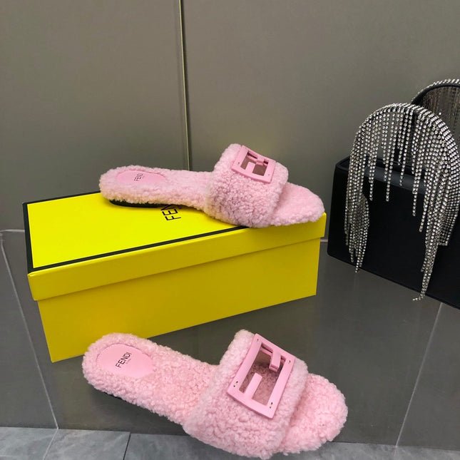 FENDI BAGUETTE SLIDE SLIPPERS IN LIGHT PINK WOOL