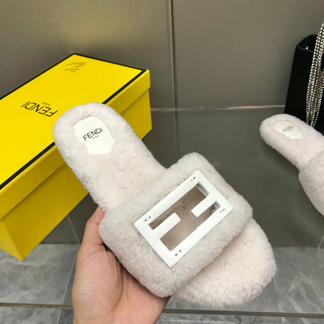 FENDI BAGUETTE SLIDE SLIPPERS IN WHITE WOOL