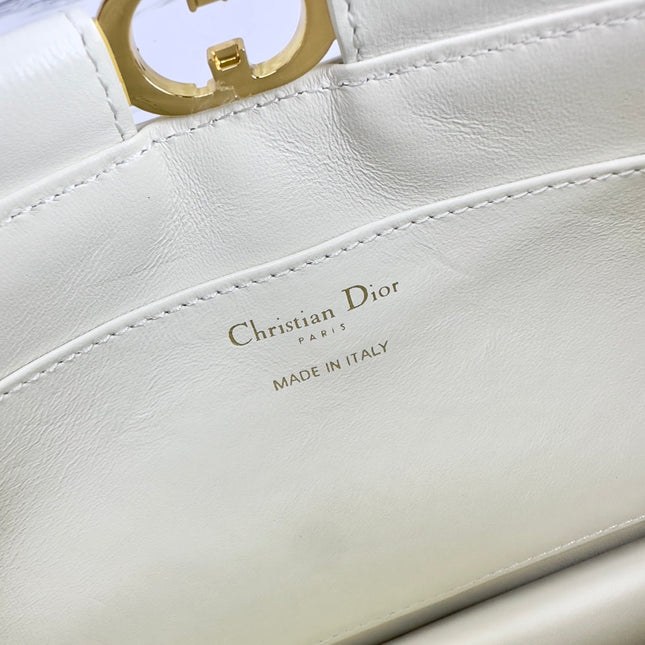 CHAIN CLUTCH 27 BAG IN WHITE LAMBSKIN
