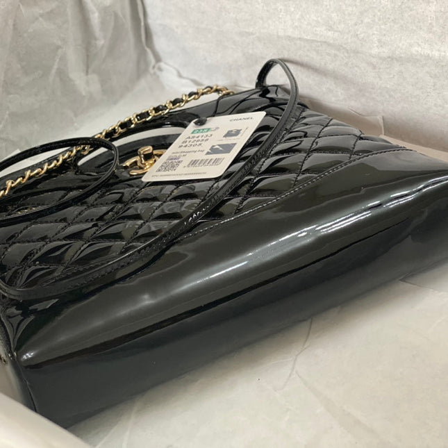 CC MINI 23 SHOPPING BAG IN GLOSSY BLACK CALFSKIN