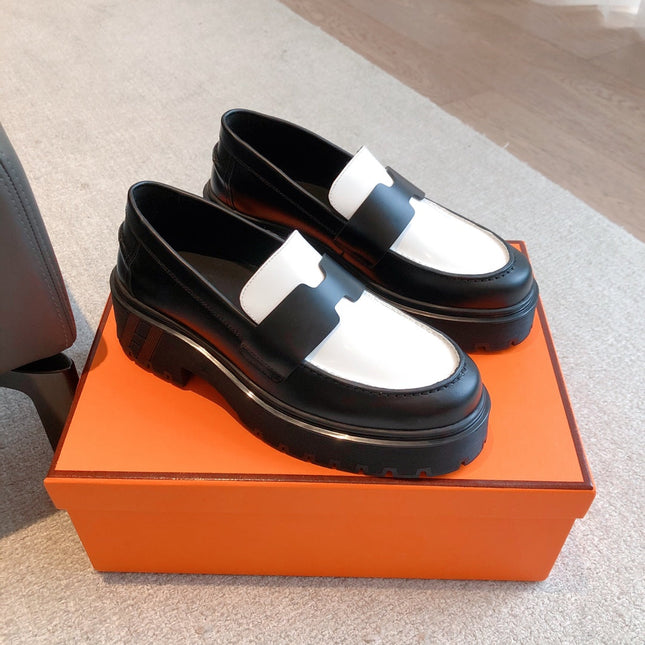 HM HITCH LOAFER BLACK AND WHITE CALFSKIN