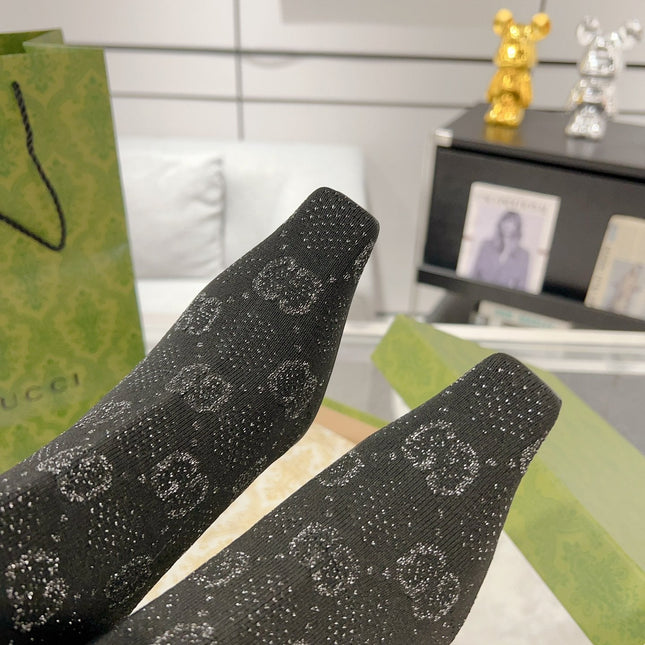 ANKLE BOOTS IN BLACK KNITTED FABRIC