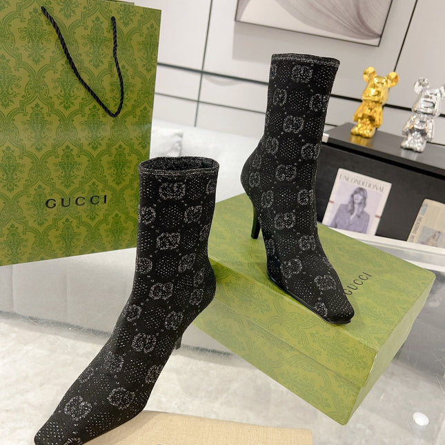 ANKLE BOOTS IN BLACK KNITTED FABRIC