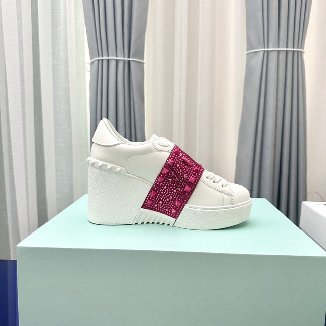 FLATFORM ROCKSTUD UNTITLED SNEAKER IN WHITE MIX MAGENTA PURPLE CALFSKIN WITH RHINSTONES