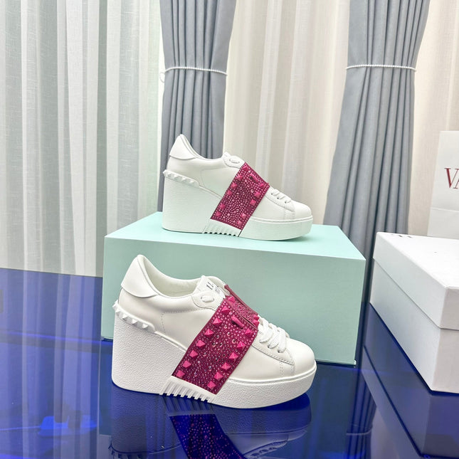 FLATFORM ROCKSTUD UNTITLED SNEAKER IN WHITE MIX MAGENTA PURPLE CALFSKIN WITH RHINSTONES