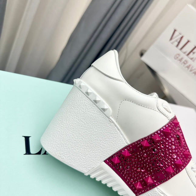 FLATFORM ROCKSTUD UNTITLED SNEAKER IN WHITE MIX MAGENTA PURPLE CALFSKIN WITH RHINSTONES
