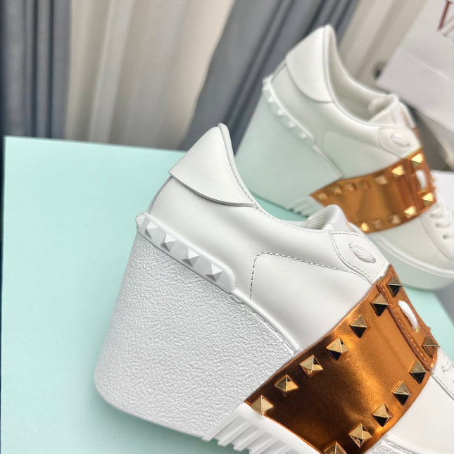 FLATFORM ROCKSTUD UNTITLED SNEAKER IN WHITE MIX COPPER BROWN CALFSKIN