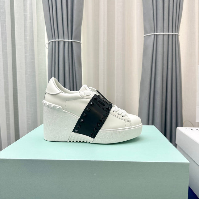 FLATFORM ROCKSTUD UNTITLED SNEAKER IN WHITE MIX BLACK CALFSKIN