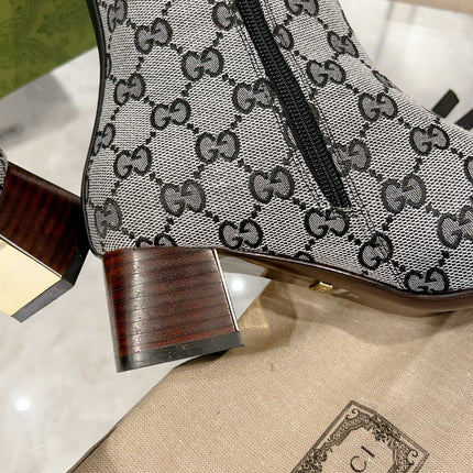 GG KNEE BOOTS IN LIGHT GRAY MONOGRAM CANVAS AND BLACK GLOSSY SHEEPSKIN