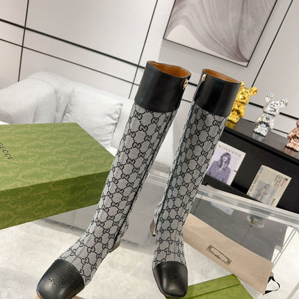 GG KNEE BOOTS IN LIGHT GRAY MONOGRAM CANVAS AND BLACK GLOSSY SHEEPSKIN
