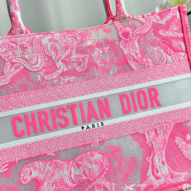 MEDIUM BOOK TOTE 37 CANDY PINK MACROCANNAGE EMBROIDERY