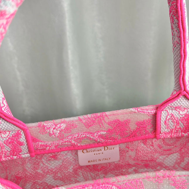 MEDIUM BOOK TOTE 37 CANDY PINK MACROCANNAGE EMBROIDERY