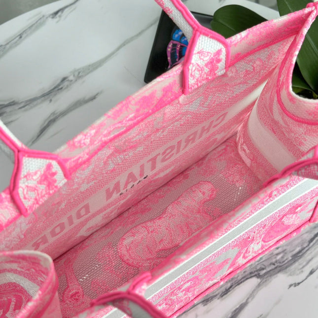 MEDIUM BOOK TOTE 37 CANDY PINK MACROCANNAGE EMBROIDERY