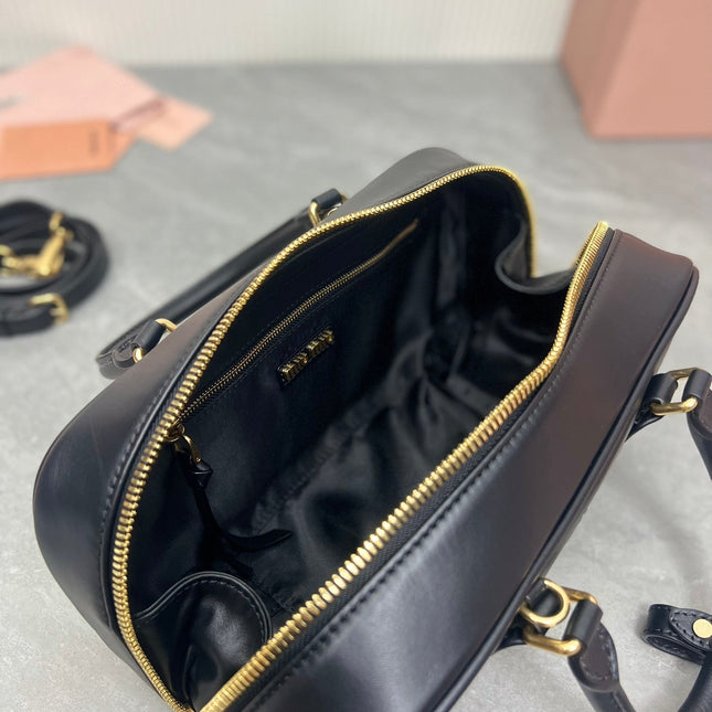 ARCADIE BAG 27 IN BLACK SHINY CALFSKIN
