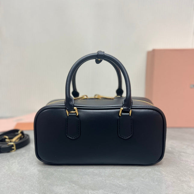 ARCADIE BAG 27 IN BLACK SHINY CALFSKIN