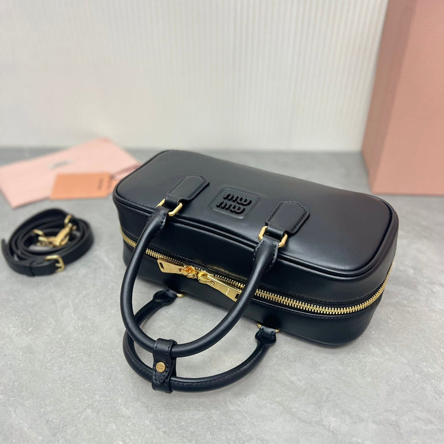 ARCADIE BAG 27 IN BLACK SHINY CALFSKIN