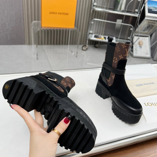LAUREATE PLATFORM DESERT BOOT IN BLACK SUEDE AND BROWN CALFSKIN