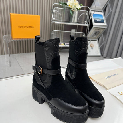 LAUREATE PLATFORM DESERT BOOT IN BLACK SUEDE AND CALFSKIN