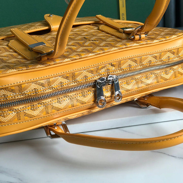 AMBASSADE DOCUMENT CASE 35 IN YELLOW GOYARDINE CANVAS