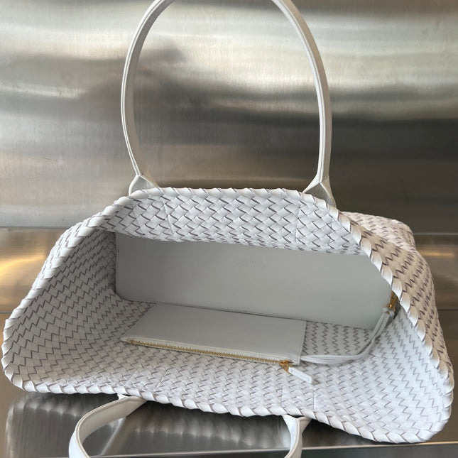 LARGE CABAT 51 IN WHITE LAMBSKIN