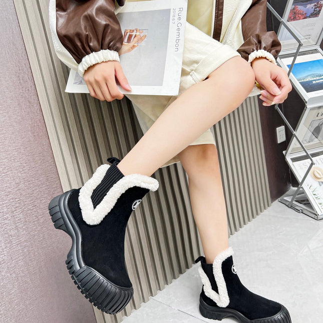LV RUBY FLAT ANKLE BOOT IN BLACK SUEDE CALF LEATHER AND WHITE SHEARLING