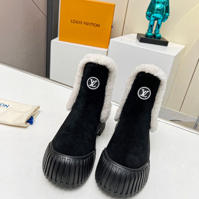 LV RUBY FLAT ANKLE BOOT IN BLACK SUEDE CALF LEATHER AND WHITE SHEARLING